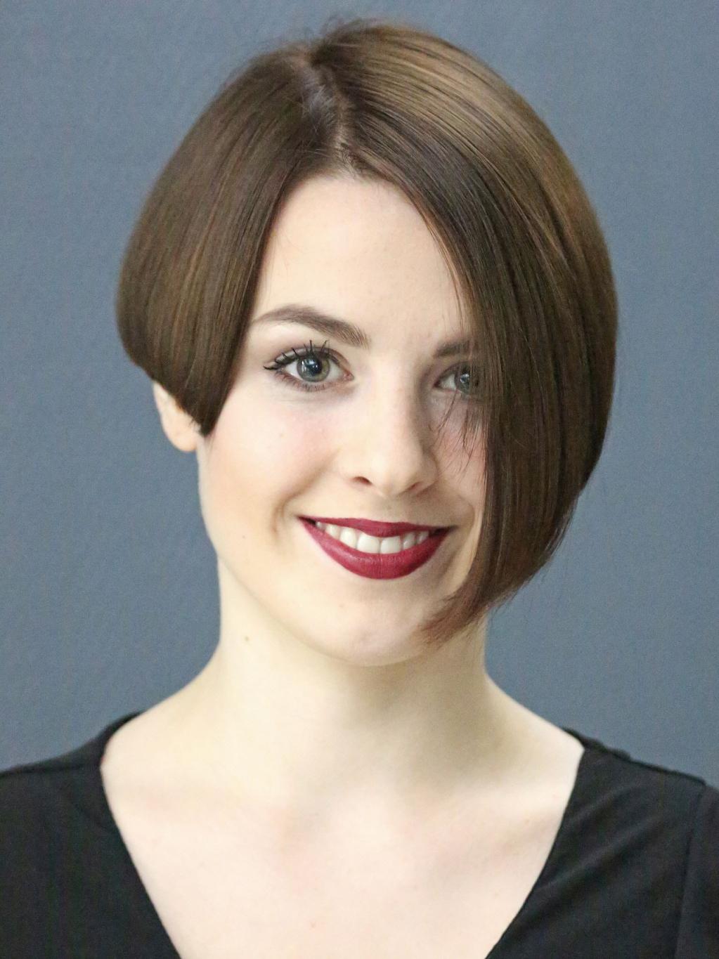 Der neue Bob: Pony extrem lang (sehr trendy!) und